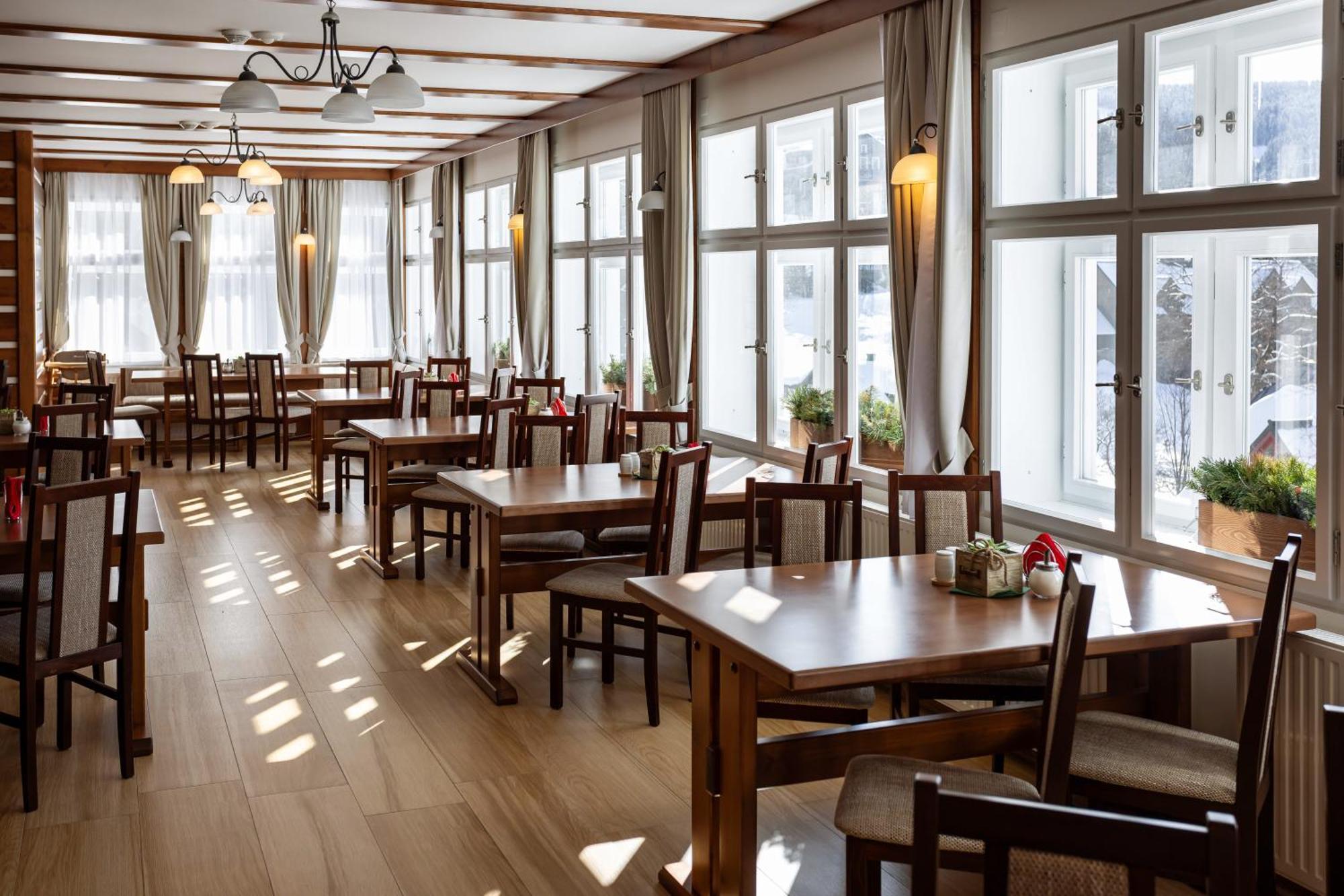 Hotel Slavie Špindlerŭv Mlýn Ngoại thất bức ảnh